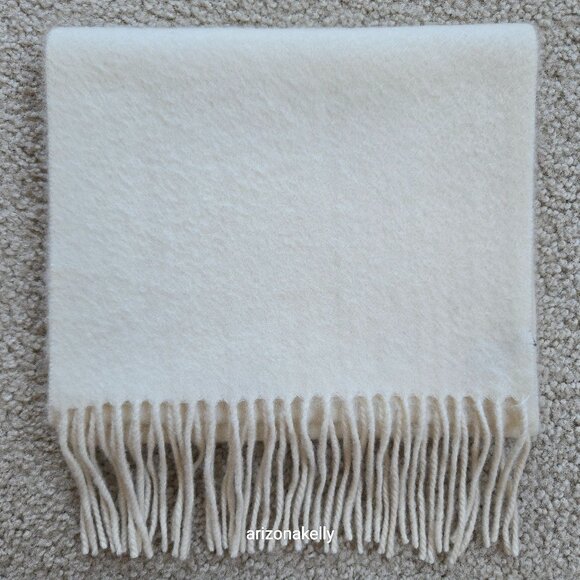 Nordstrom Accessories - NWOT Nordstrom Cashmere Ivory Woven Fringe Scarf